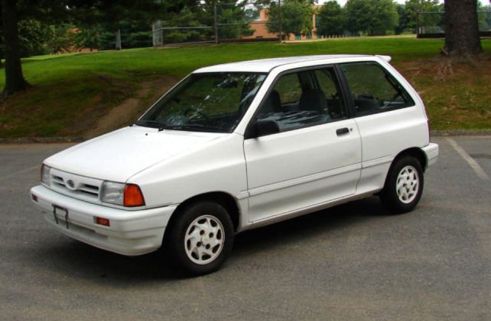 Замена аккумулятора Ford Festiva