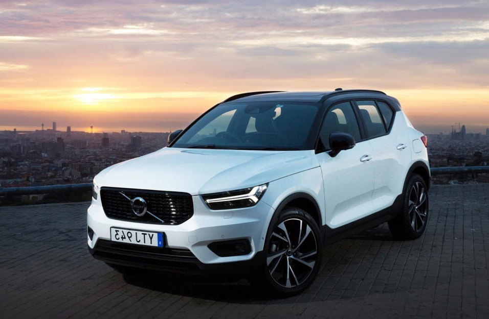 Замена аккумулятора Volvo Xc40